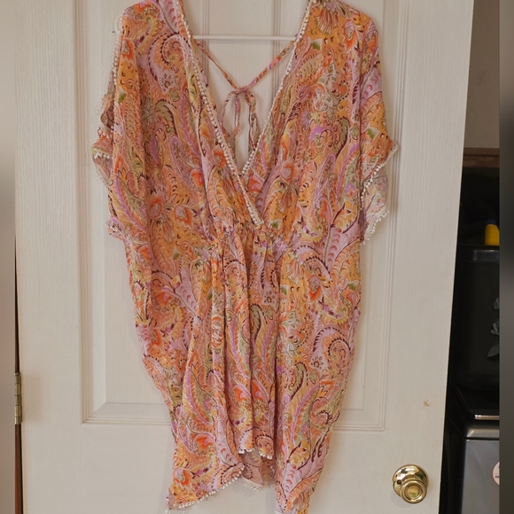 Victoria's Secret Tops - Victoria's Secret Multicolor Paisley Tunic Sz Medium